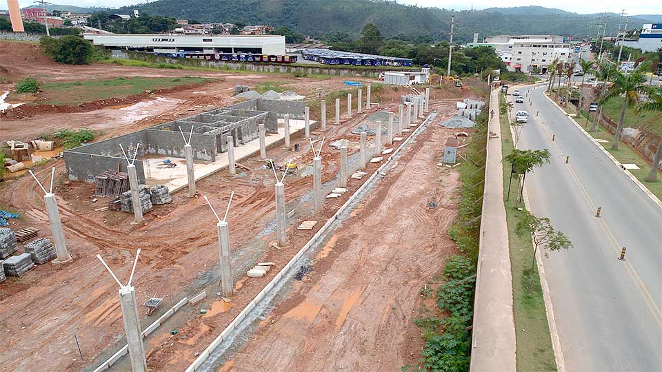 Imagem aérea das obras do Terminal Rodoviário Fazendinha.